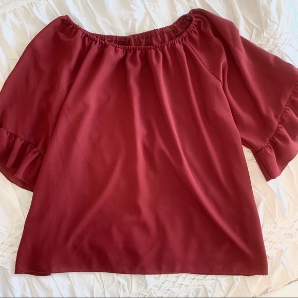 Bell sleeve maroon blouse - Picture 2 of 3